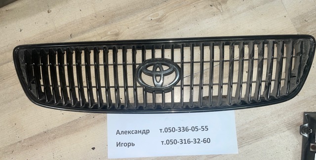 Захисна решітка радіатора 5311130760 TOYOTA