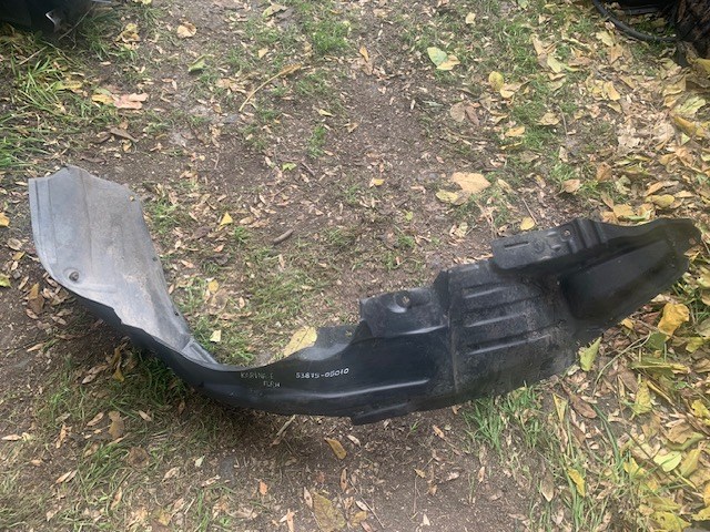 Підкрилки передні праві 5387505010 TOYOTA