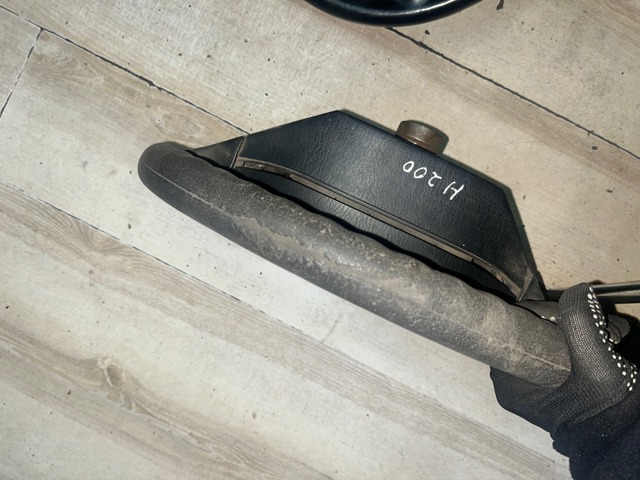 Руль 561104A000LK HYUNDAI