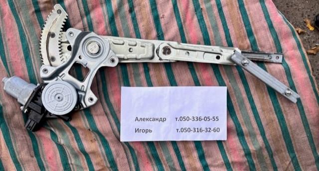 Механізм склопідйомника двері задньої, правої 5743A240 MITSUBISHI