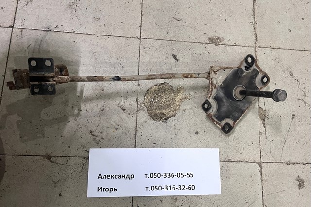 Кріплення запаски 628502B000 HYUNDAI