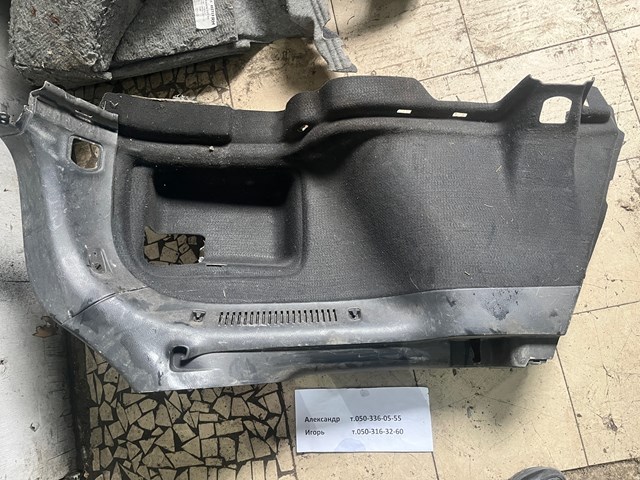 Облицювання багажного відсіку, праве 6473005060B0 TOYOTA