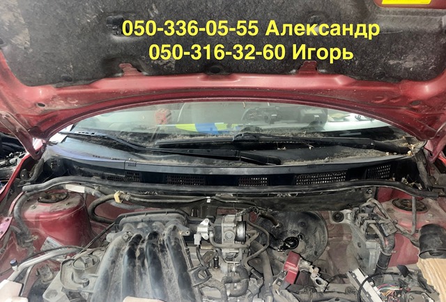 Шарнір капота правий 65400ED000 NISSAN