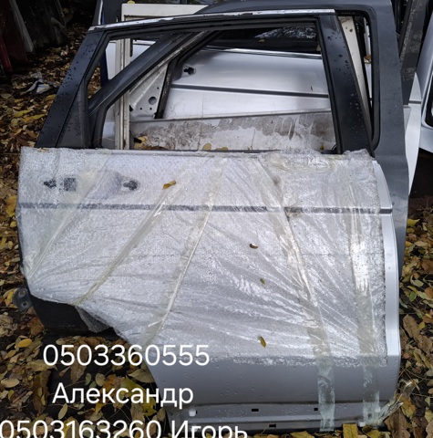 Двері пасажирські задні праві 67510SWAA00ZZ HONDA