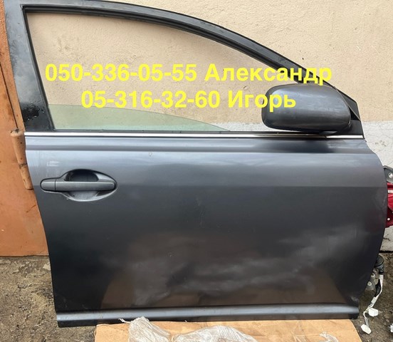 Скло передніх дверей, правих 6810105030 TOYOTA
