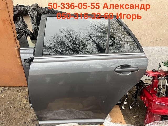 Скло-кватирка двері, задній, лівою 6812405070 TOYOTA