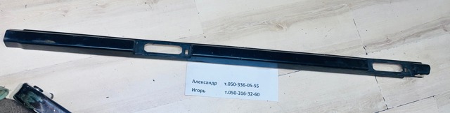 Автомобільний рейлінг на дах правий 73820JG000 NISSAN
