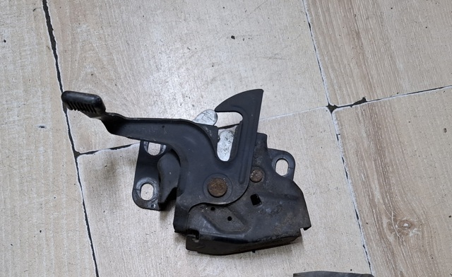 Замок кришки капота 74120SEAE11 HONDA