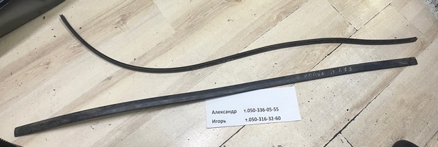 Захисна накладка переднього скла ліва 7554442010 TOYOTA