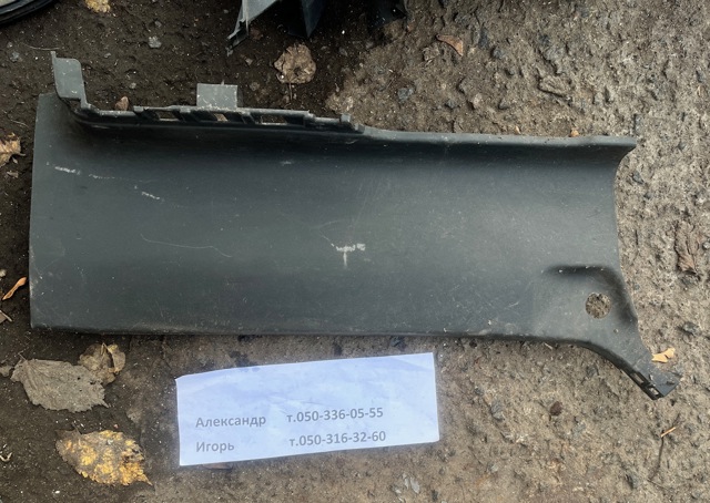 Обшивка стійки кузова внутрішня, задня права 76938EB30A NISSAN