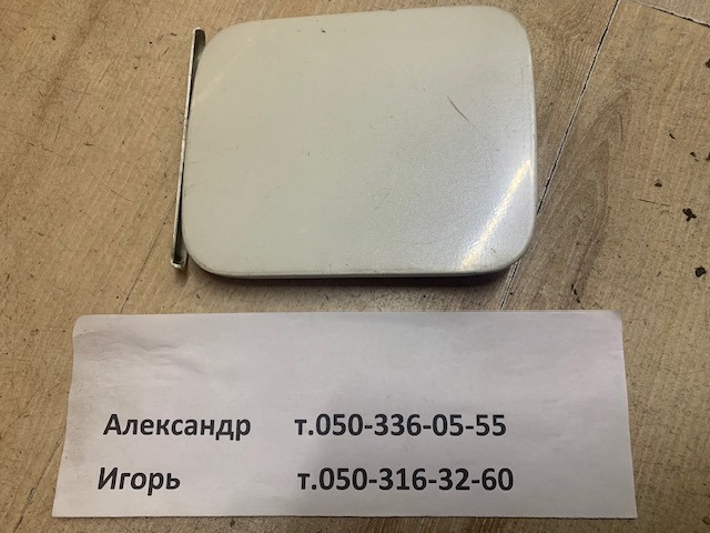 Лючок паливного бака 788304M500 NISSAN