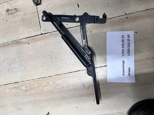 Петля кришки багажника 792203K000 HYUNDAI