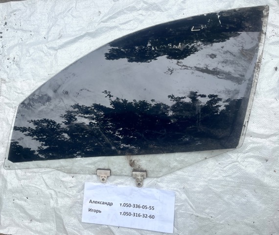 Скло передніх дверей, лівою 8030195F0A NISSAN