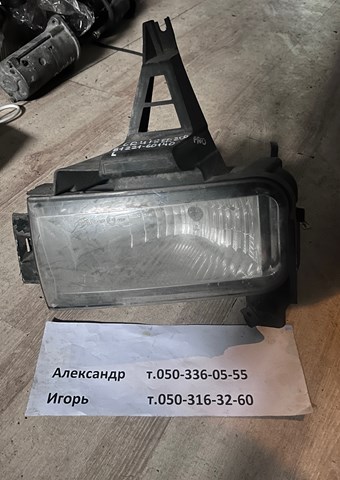 Протитуманка ліва 8122160140 TOYOTA