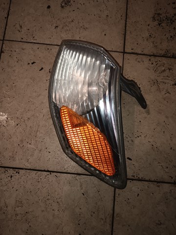 Поворотник лівий 81521AA020 TOYOTA