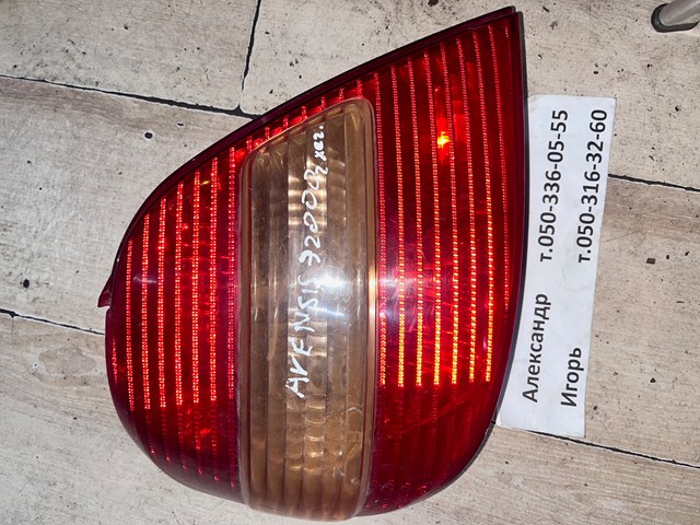 Ліхтар задній лівий 8156005110 TOYOTA