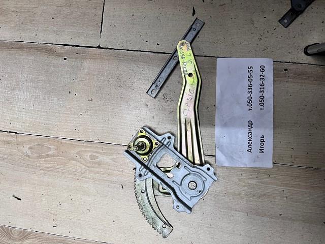 Механізм склопідйомника двері задньої, лівої 8272195F0A NISSAN