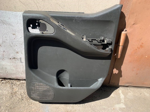 Оббивка дверей бічної (зсувної) 82900EB16A NISSAN