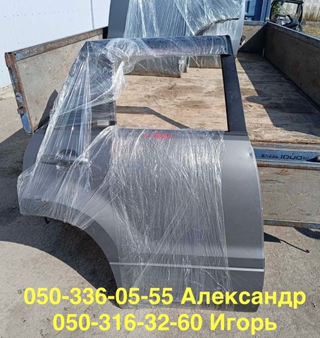 Скло задньої двері правої 8450365J20 SUZUKI