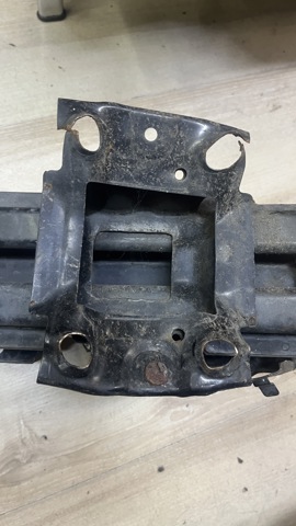 Балка бампера переднього 865302F500 HYUNDAI