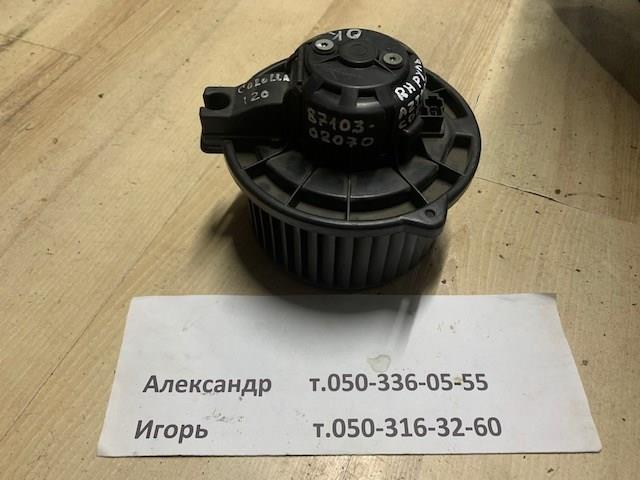 Моторчик пічки 8710302070 TOYOTA