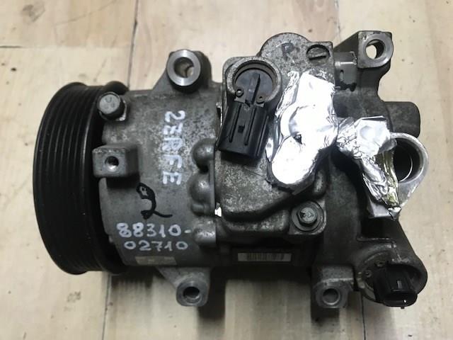 Компресор кондиціонера 8831002710 TOYOTA