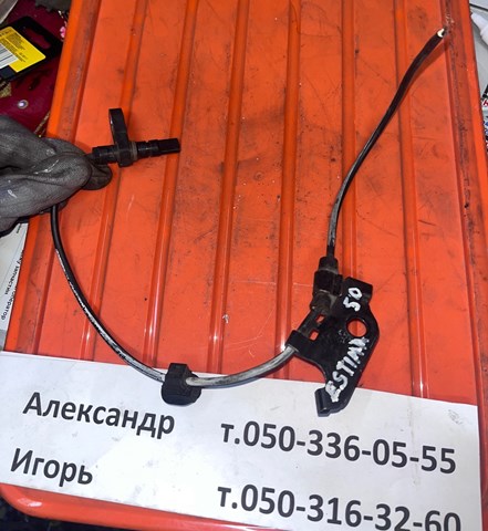 Передній лівий датчик абс 8954328100 TOYOTA