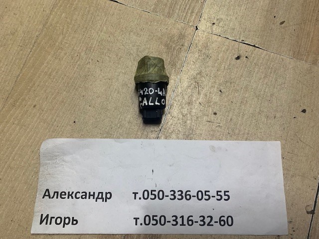Датчик швидкості привід спідометра Хендай Соната III