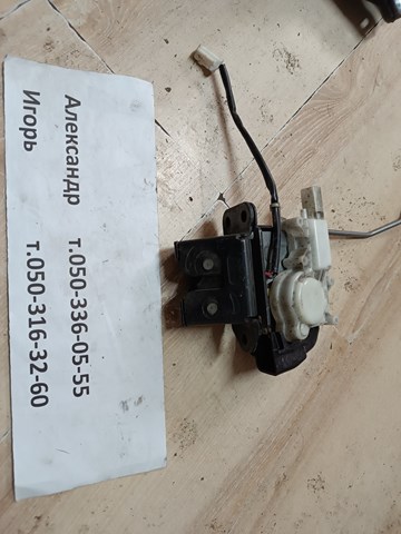 Замок п'ятих дверей EG2162310 MAZDA