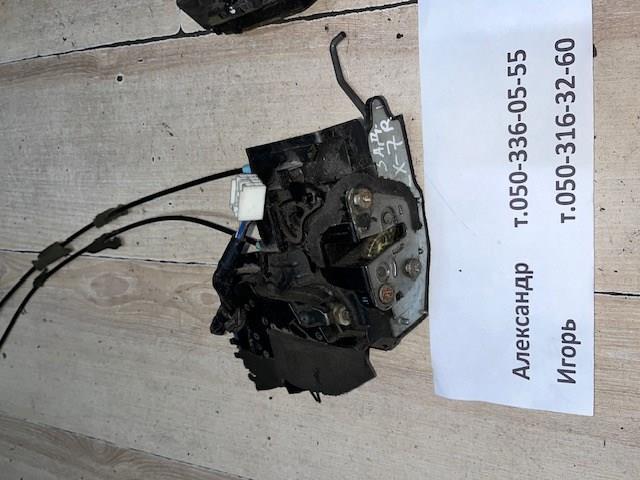 Замок задньої дверї, правої EH1472310E MAZDA