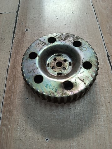 Шестерня розподільчого вала FE1H12425 MAZDA