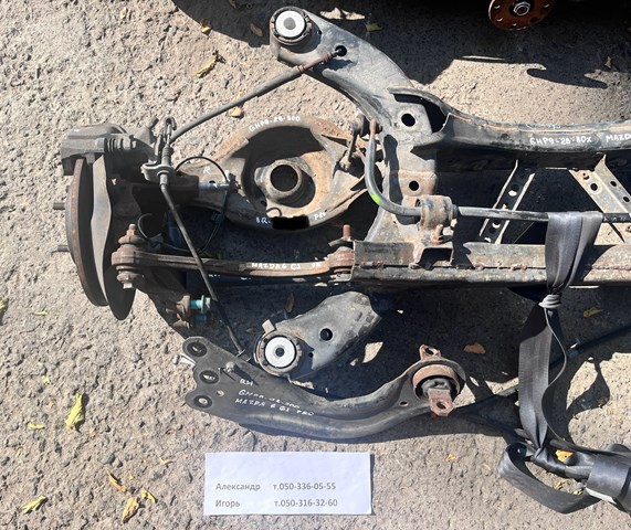 Важіль задньої підвіски поперечний, правий GHP928300 MAZDA