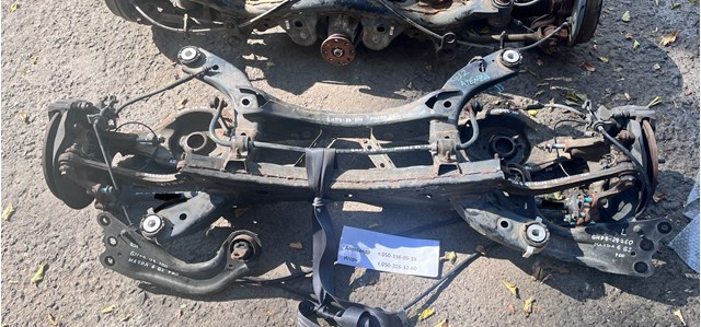 Підвіска задня GHP92880X MAZDA