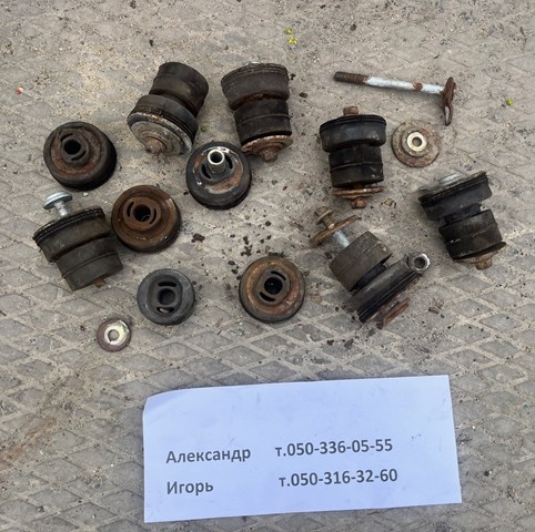 Подушка рами (кріплення кузова) HR302120 HYUNDAI