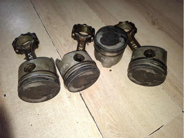 Шатун поршня двигуна MD193028 MITSUBISHI