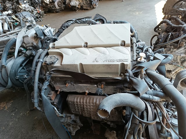 Двигун у зборі MD979554 MITSUBISHI