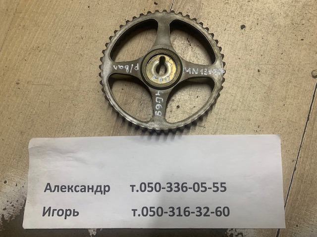 Шестерня приводу розподільного валу MN137246 MITSUBISHI