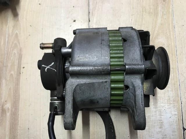R201-18-300c генератор б/у mazda e2200, 1987-, r2 R201-18-300C 