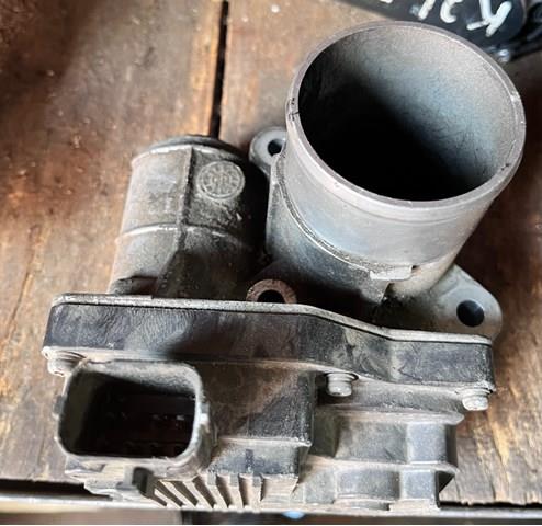 Заслінка повітряна RF7J136B0D MAZDA