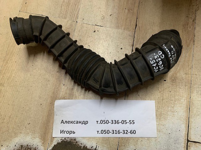 Патрубок повітряний, вихід повітряного фільтра YC159C623CD FORD