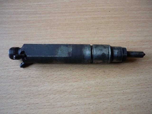 Форсунка вприску палива 028130201T VAG