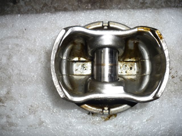 Поршень в зборі 06A107065N VAG