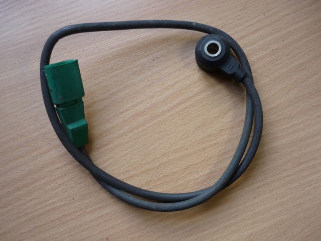 Датчик самозаймання 07D905377 VAG