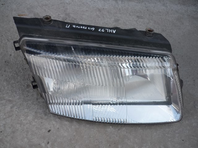 Фара правая 3B0941018K VAG