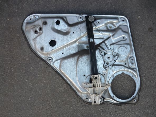 Механізм склопідйомника двері задньої, правої 3B5839462A VAG