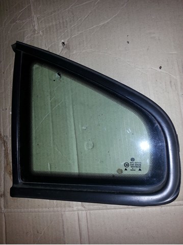Скло багажника, ліве 3B5845297JB41 VAG