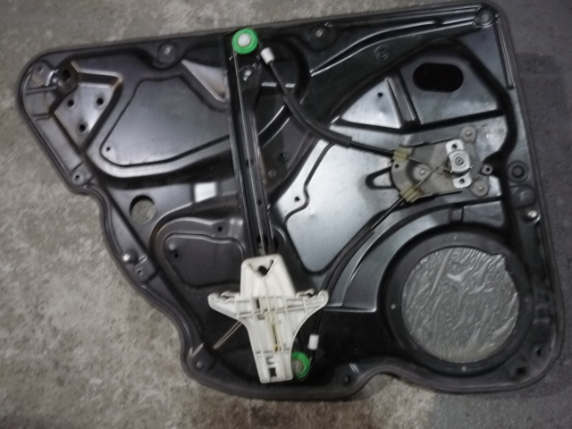 Механізм склопідйомника двері задньої, правої 3C5839462K VAG