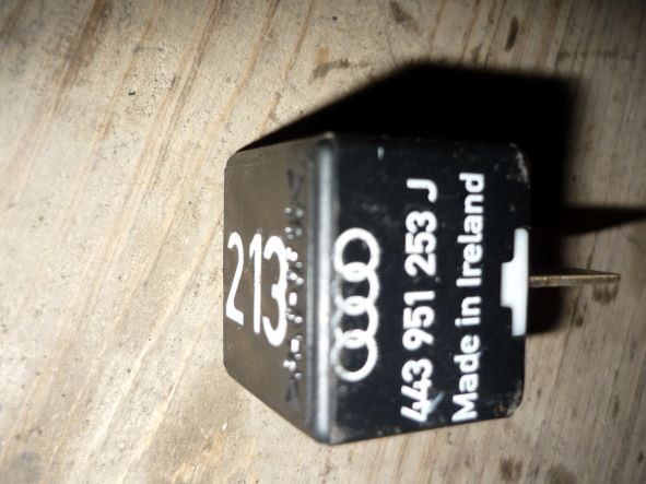 Реле вентилятора 443951253J VAG