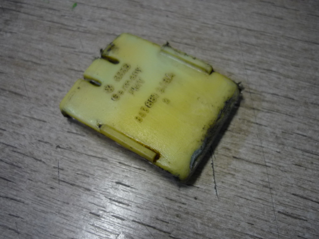 Напрамні полозок сидіння 893881203A VAG