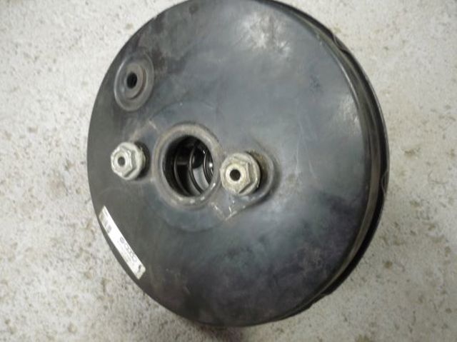 Вакуумника 8D0612107B VAG